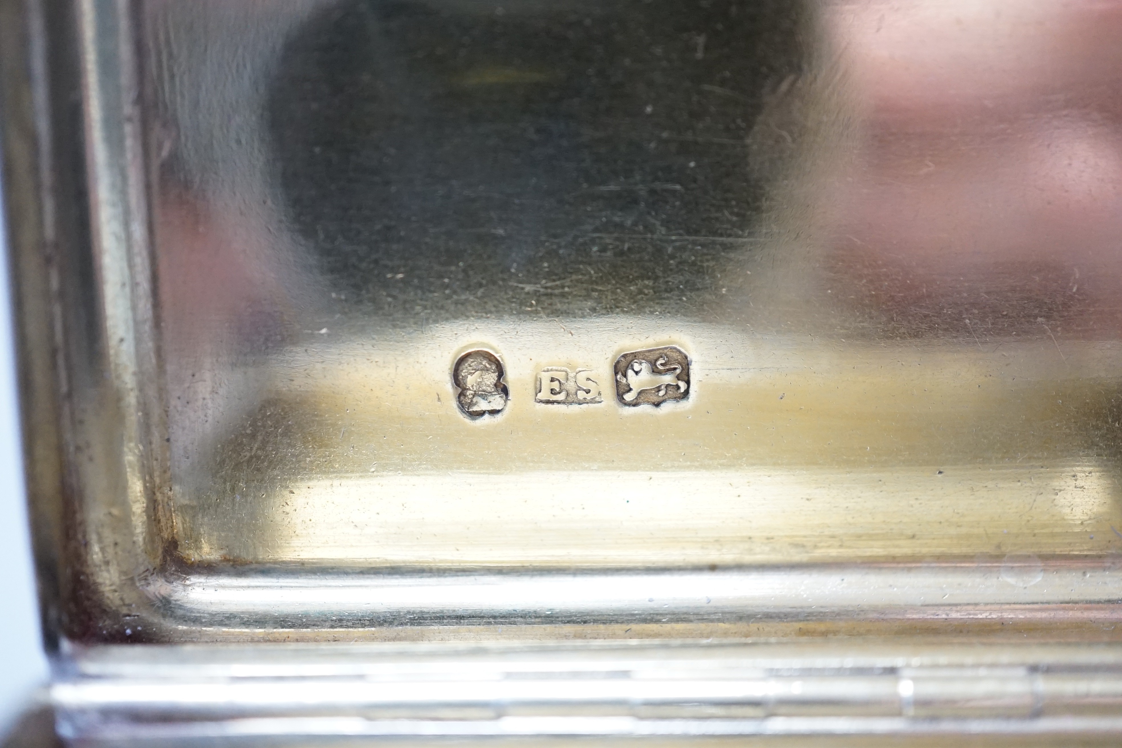 A William IV engraved silver rectangular snuff box, Edward Smith, Birmingham, 1832, 75mm.